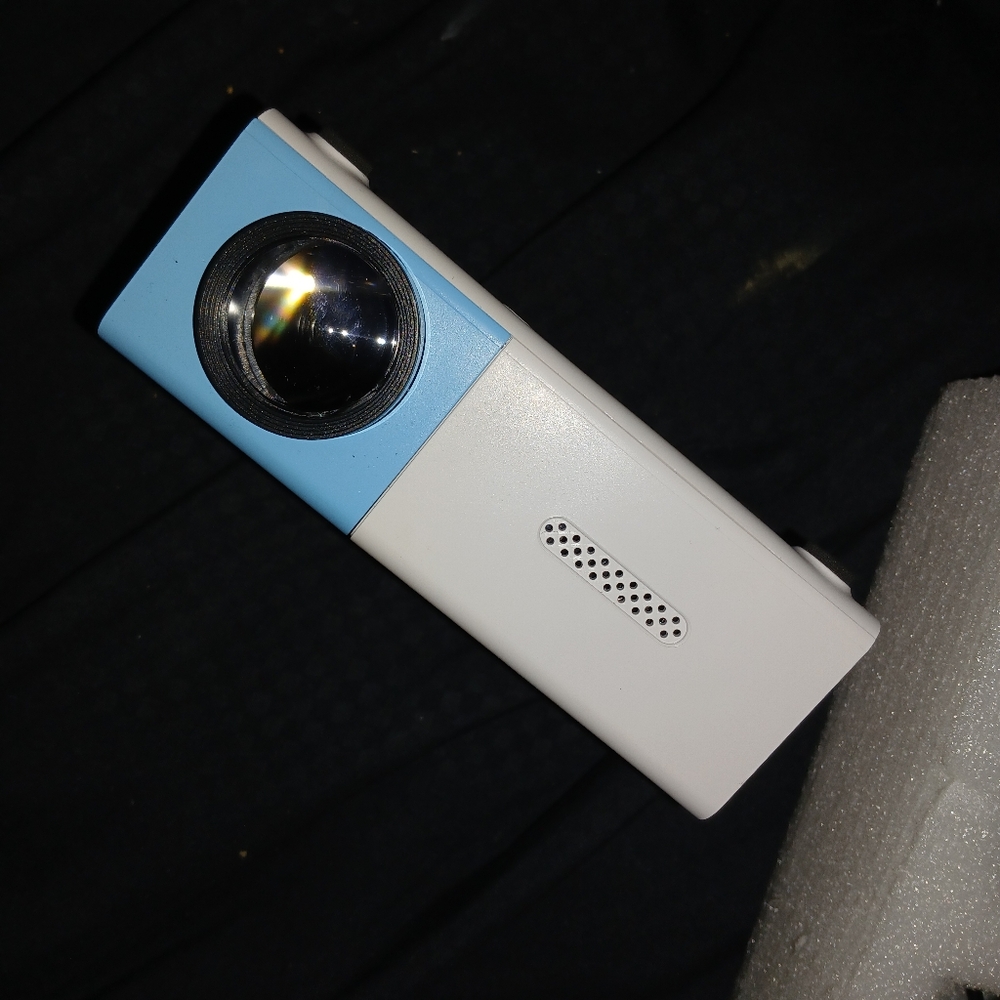 Mini projector - Picture 5 of 5